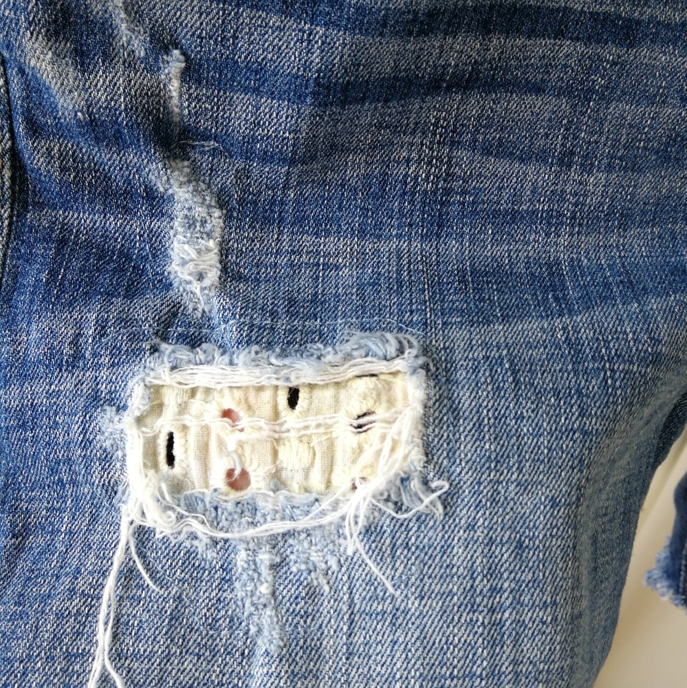 Y2K Guess Denim boyfriend shorts, size 23 - Picture 8 of 8